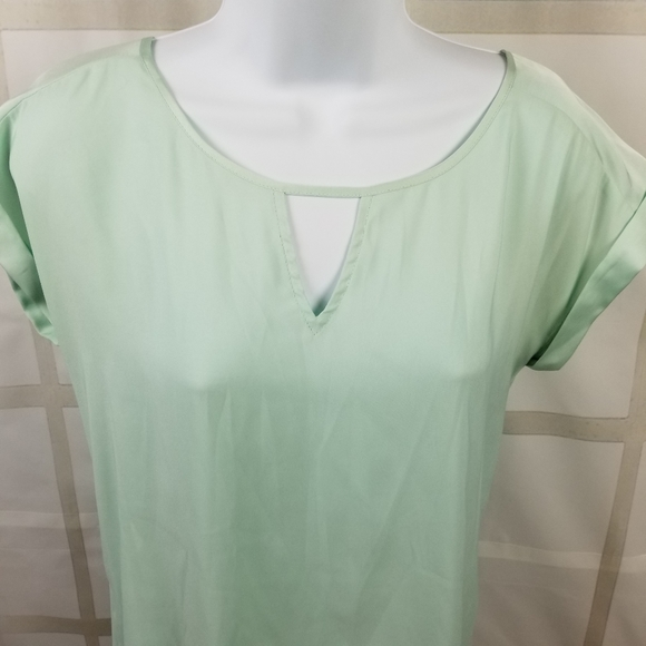 Express Blouse - Picture 2 of 4